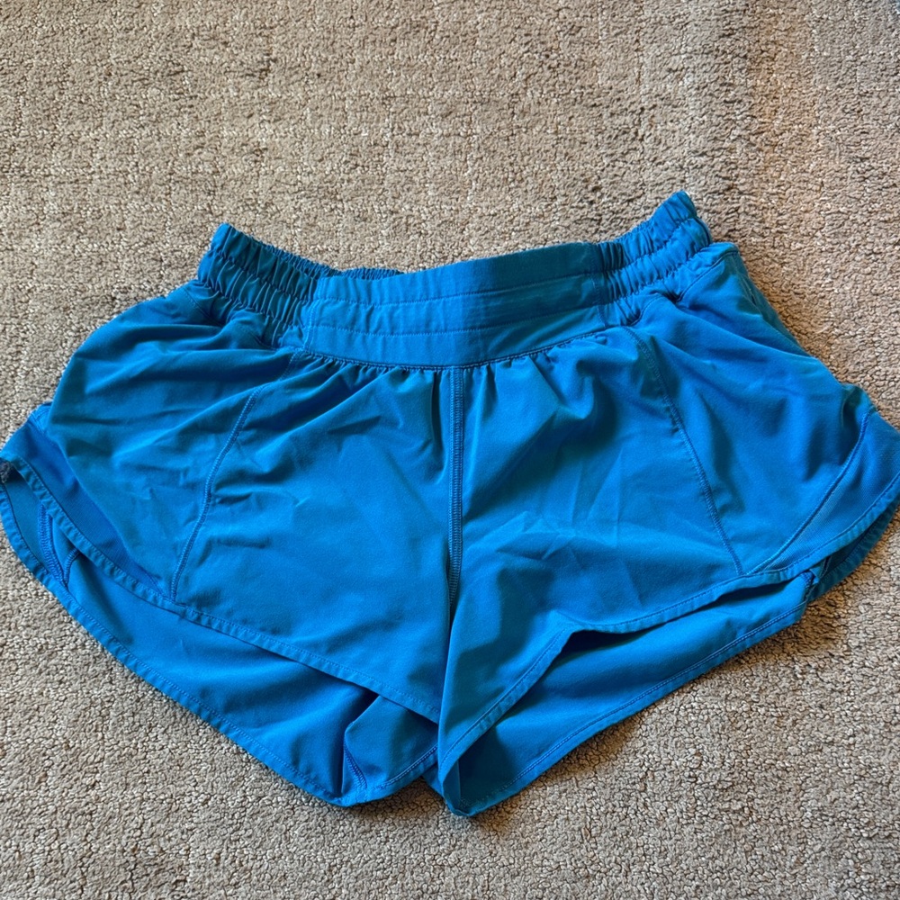 Blue hotty hot 2.5” lululemon shorts